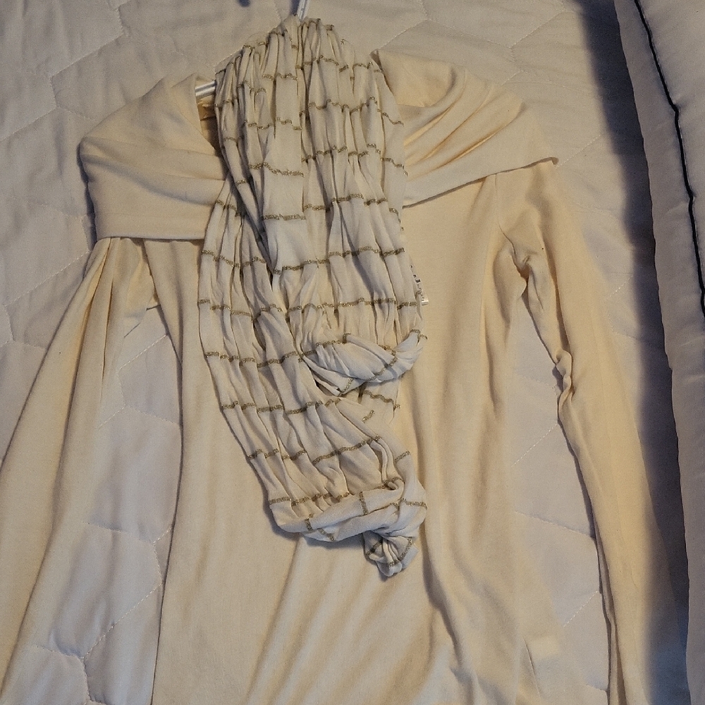 GAP Cream Off-Shoulder Top